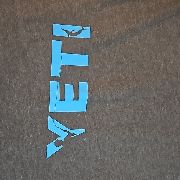 YETI T-shirt sz M Grey Preowned - Picture 2 of 4